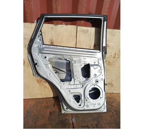 Дверь задняя левая