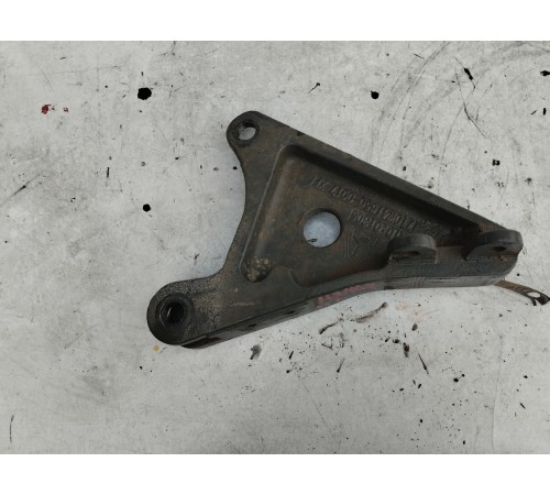 Кроонштейн (крепление) кабины передний левый