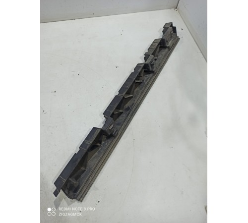 Кронштейн порога (задний, правый)