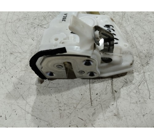 Замок двери передний правый