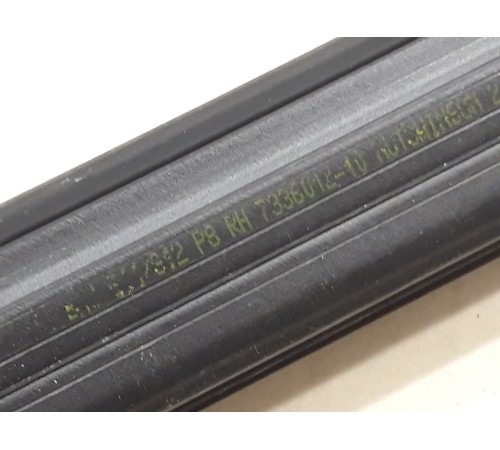 Уплотнитель стекла (передний правый внутренний)