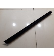 Уплотнитель стекла (передний правый внутренний)