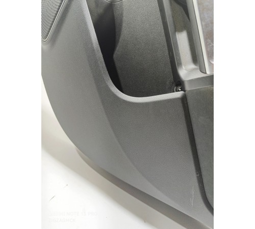 Обшивка двери задняя правая