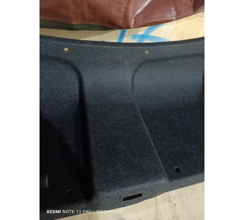 Обшивка двери багажника