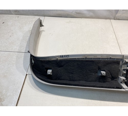 Обшивка крышки багажника