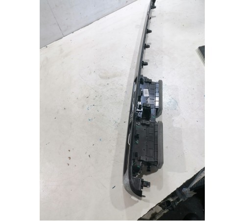 Накладка торпедо декоративная с воздушными дефлекторами