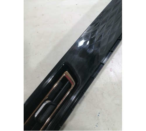 Накладка торпедо декоративная с воздушными дефлекторами