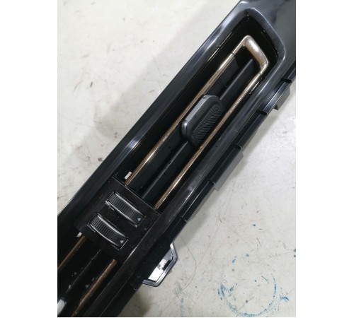 Накладка торпедо декоративная с воздушными дефлекторами