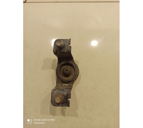 Кронштейн радиатора(верхний правый)