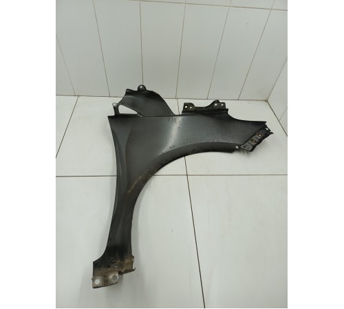 Крыло переднее левое