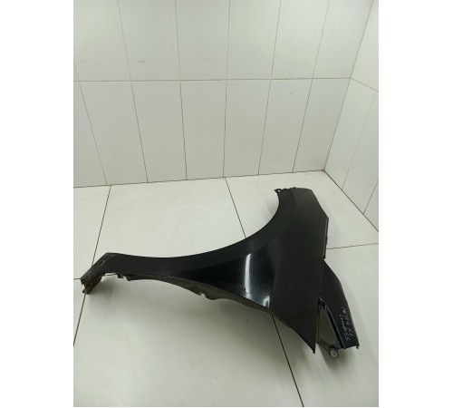 Крыло переднее левое