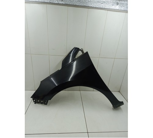 Крыло переднее левое