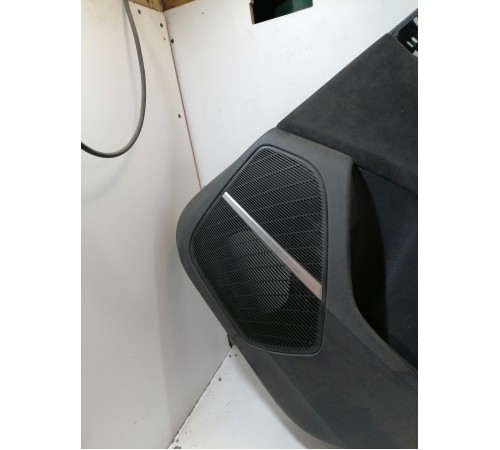 Обшивка двери задняя правая