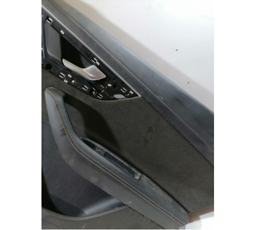 Обшивка двери задняя правая