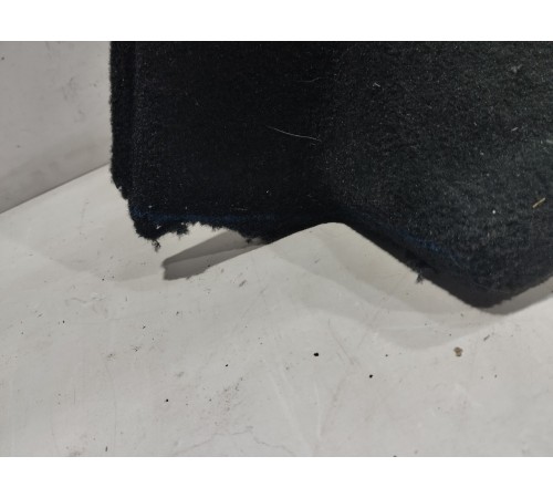 Обшивка багажника (правая)