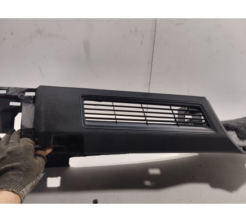 Обшивка багажника (правая)