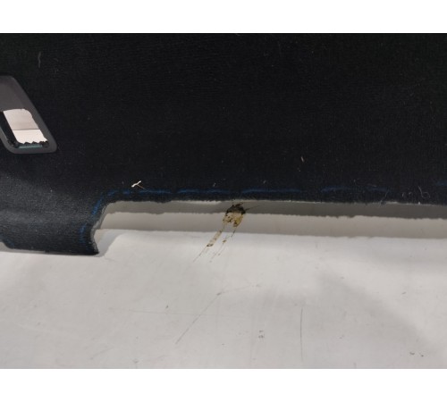 Обшивка багажника (правая)