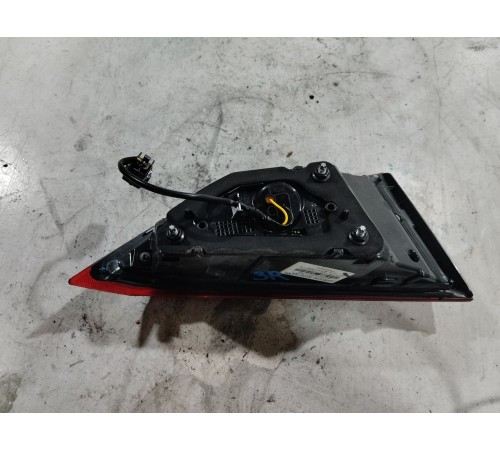 Фонарь задний правый внутренний