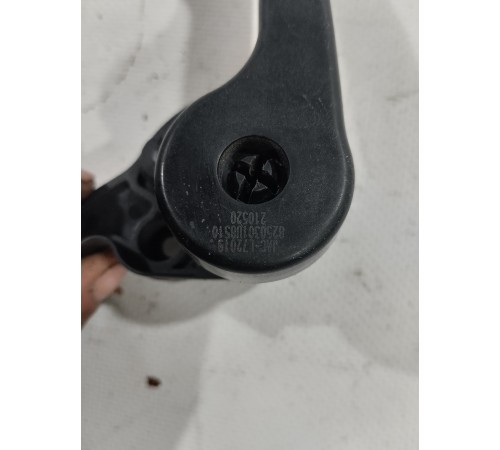 Ручка открывания капота