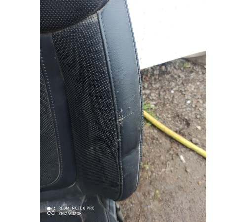 Сиденье передние правое