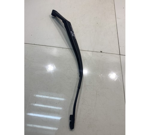 Поводок стеклоочистителя (пассажирский)