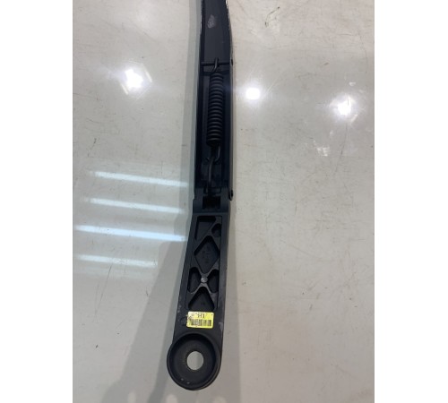 Поводок стеклоочистителя (пассажирский)