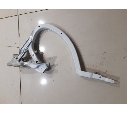 Петля крышки багажника(левая)