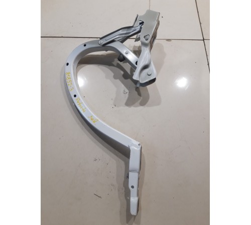 Петля крышки багажника(левая)