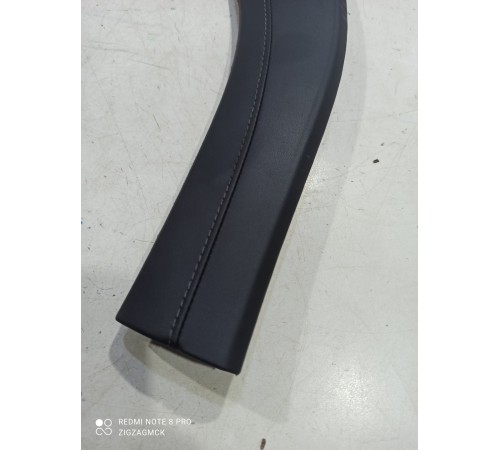 Накладка центральной консоли (левая)