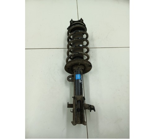 Амортизатор подвески передний правый в сборе