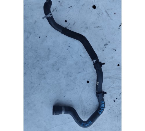 Патрубок системы охлаждения