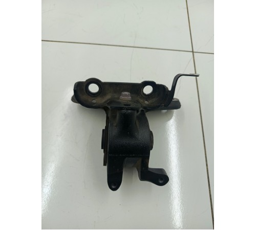 Подушка двигателя левая