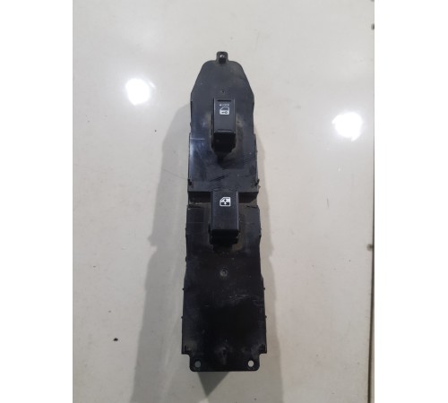 Кнопка стеклоподъемника передняя правая