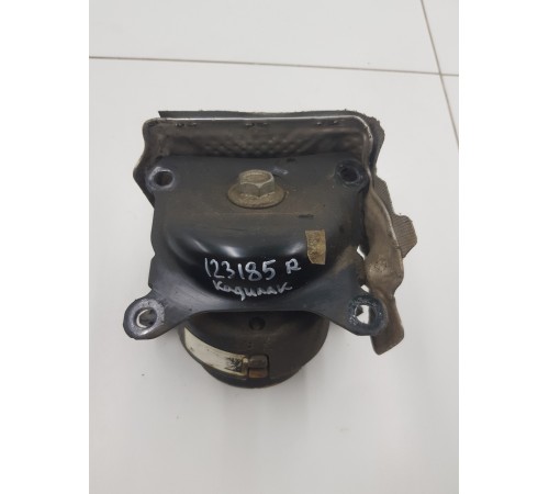 Опора двигателя правая