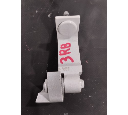 Петля двери(задняя правая верхняя)