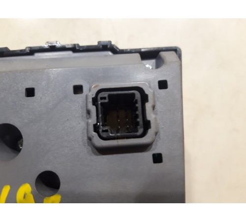 Блок управления мультимедиа,кнопка