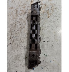 Кронштейн переднего бампера левый