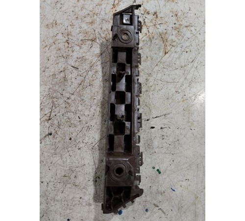 Кронштейн переднего бампера левый