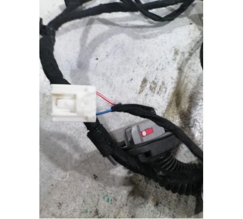 Электропроводка двери задняя левая