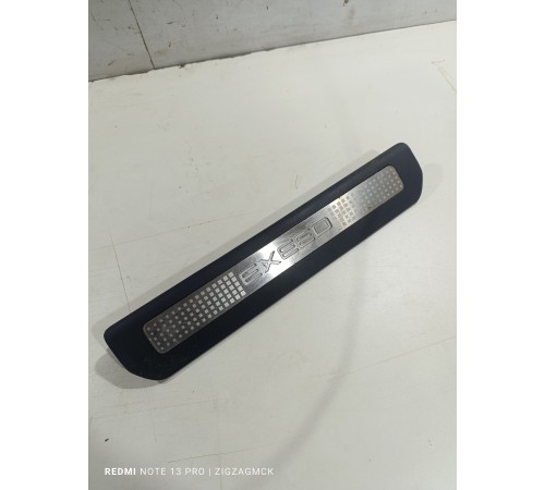 Накладка порога передняя правая с подсветкой