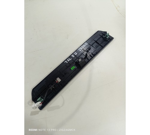 Накладка порога передняя правая с подсветкой