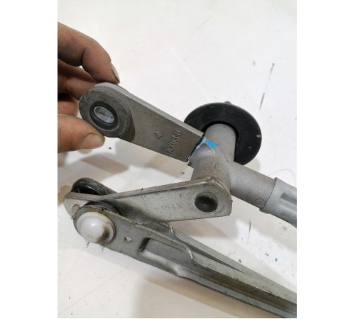 Трапеция стеклоочистителя передняя