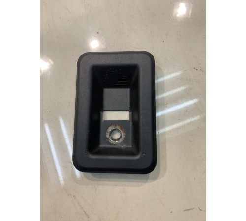 Заглушка пола багажного отсека