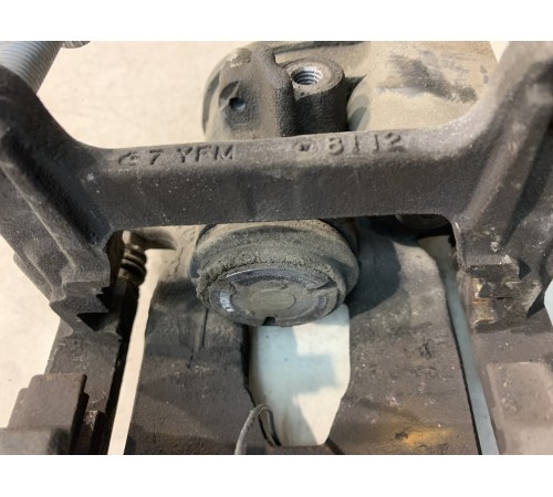 Суппорт (задний, правый)