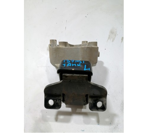 Подушка двигателя левая , кронштейн