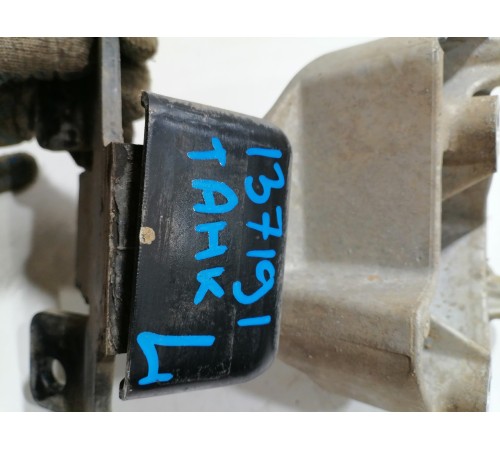 Подушка двигателя левая , кронштейн