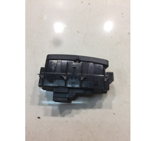 Кнопка центрального замка