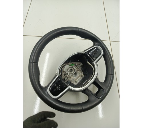 Рулевое колесо (руль) с многофунциональными кнопками