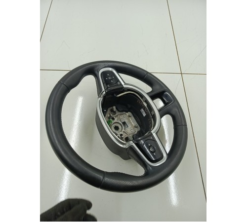 Рулевое колесо (руль) с многофунциональными кнопками