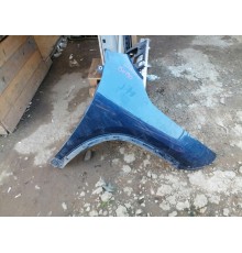 Крыло переднее правое